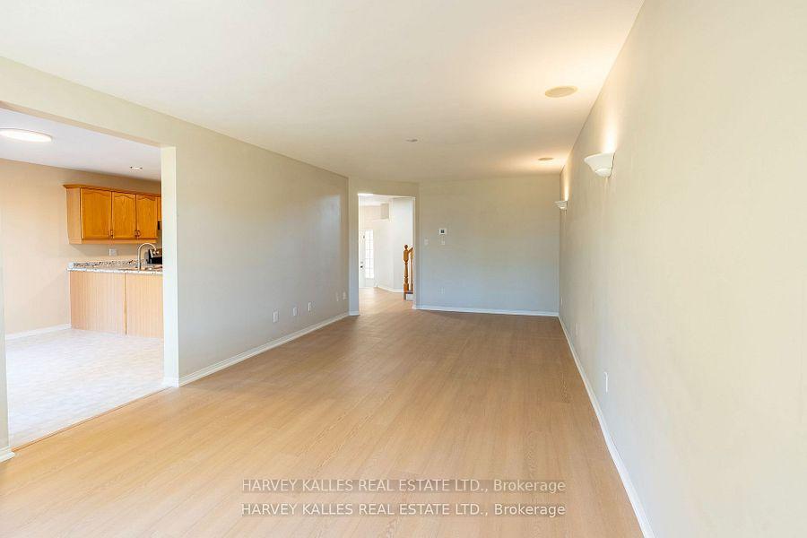Photo 10 of 573 Windjammer Way, Waterloo, Eastbridge — HOMEH