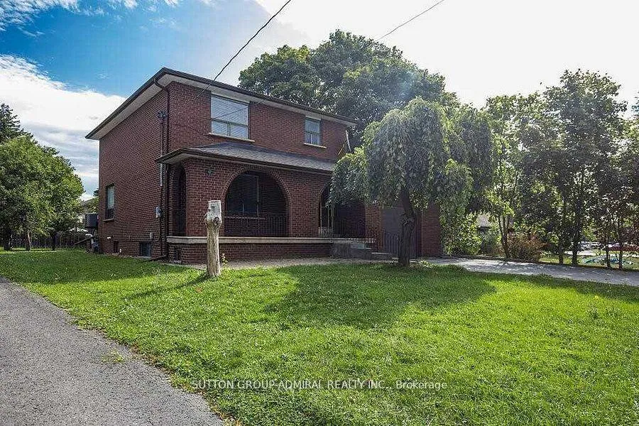Front of Unit Entire Property, 7881 Dufferin Street