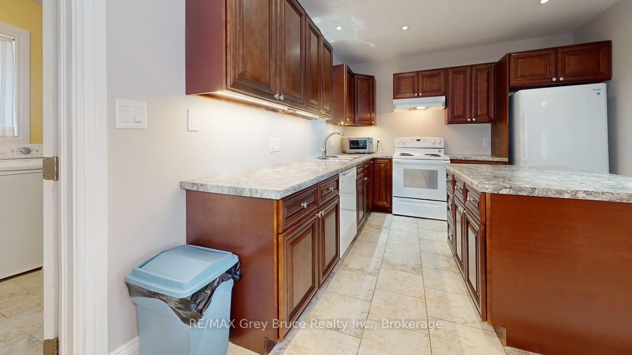 Photo 14 of 206 4th Avenue SW, Arran-Elderslie — HOMEH