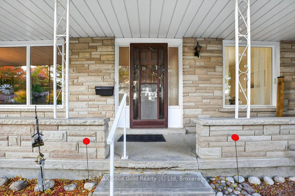Photo 3 of 266 Grangewood Court, Waterloo — HOMEH