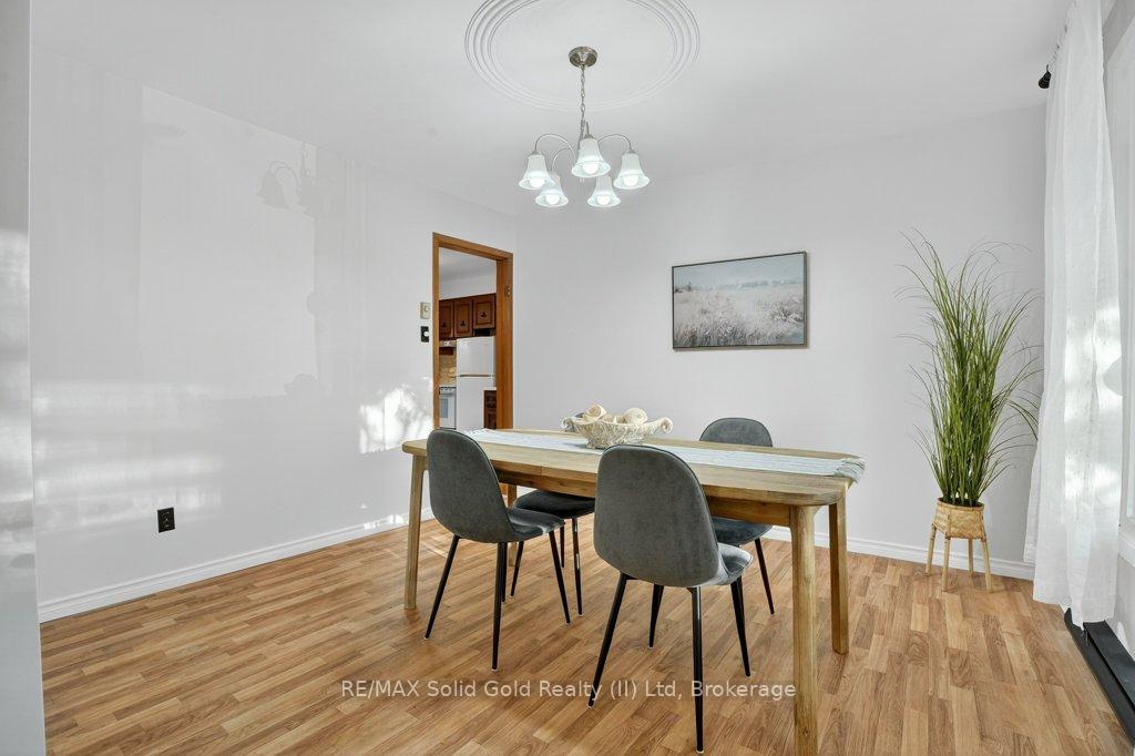 Photo 7 of 266 Grangewood Court, Waterloo — HOMEH