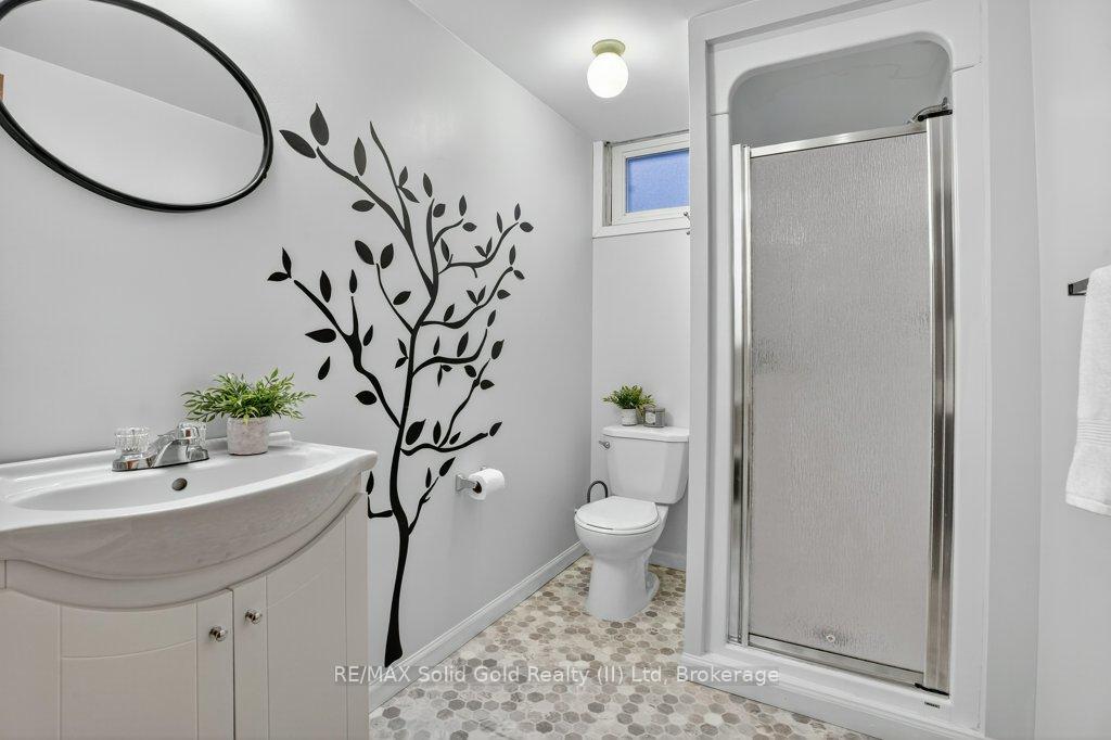 Photo 23 of 266 Grangewood Court, Waterloo — HOMEH
