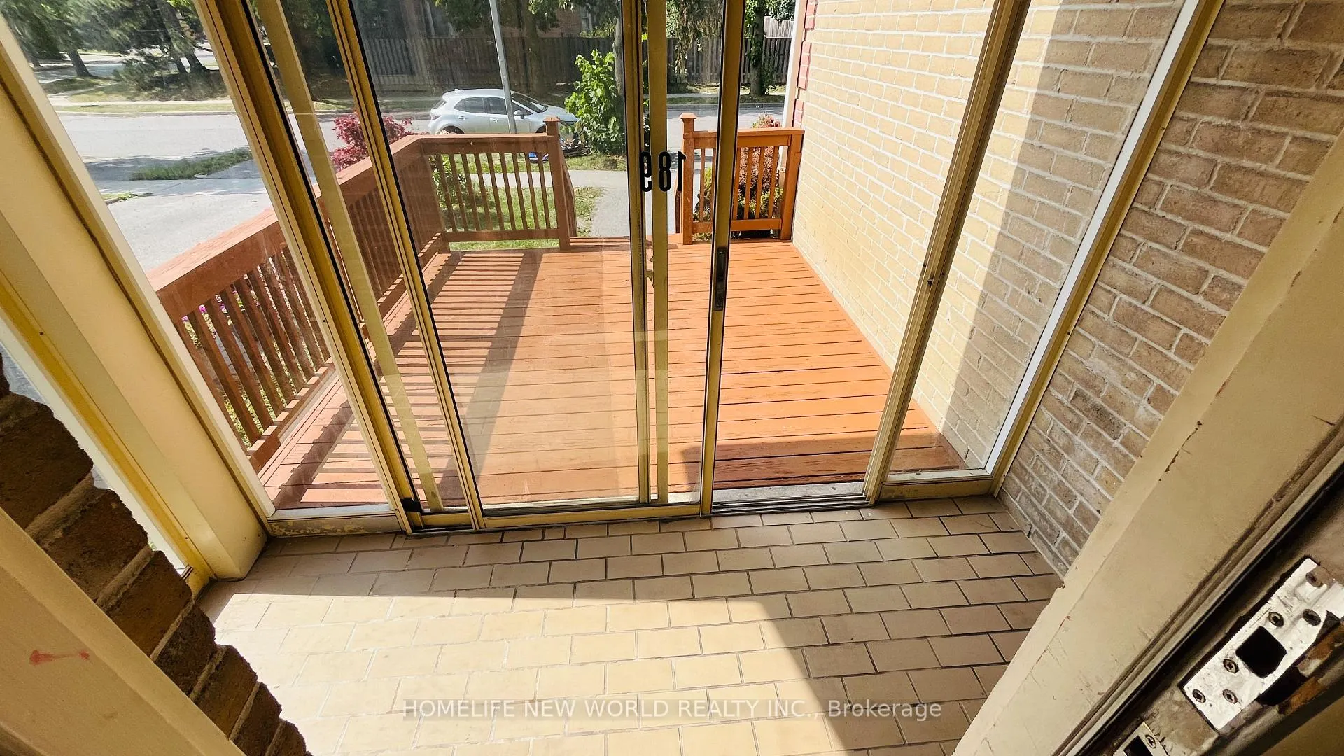 Photo 4 of 189 Gailcrest Circle, Vaughan, Crestwood-Springfarm-Yorkhill — HOMEH