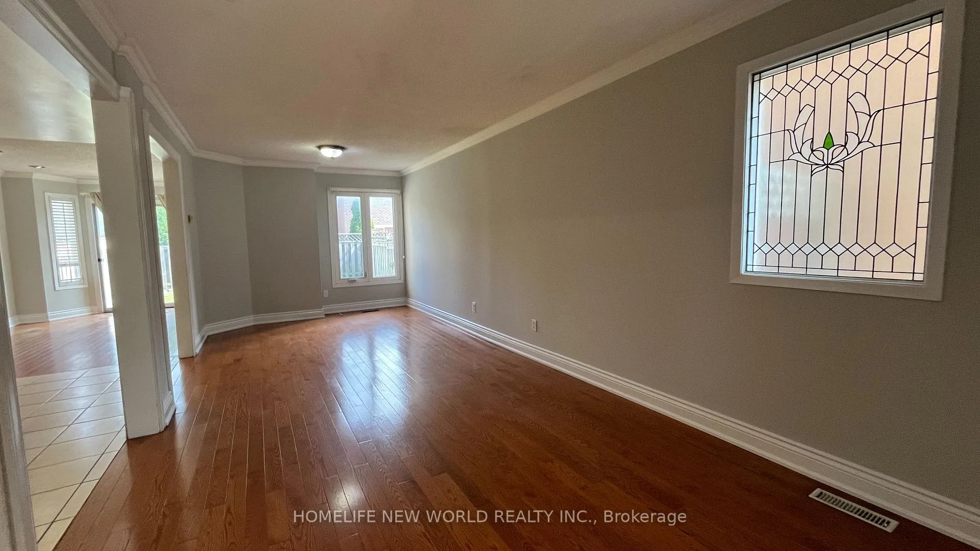 Photo 11 of 189 Gailcrest Circle, Vaughan, Crestwood-Springfarm-Yorkhill — HOMEH