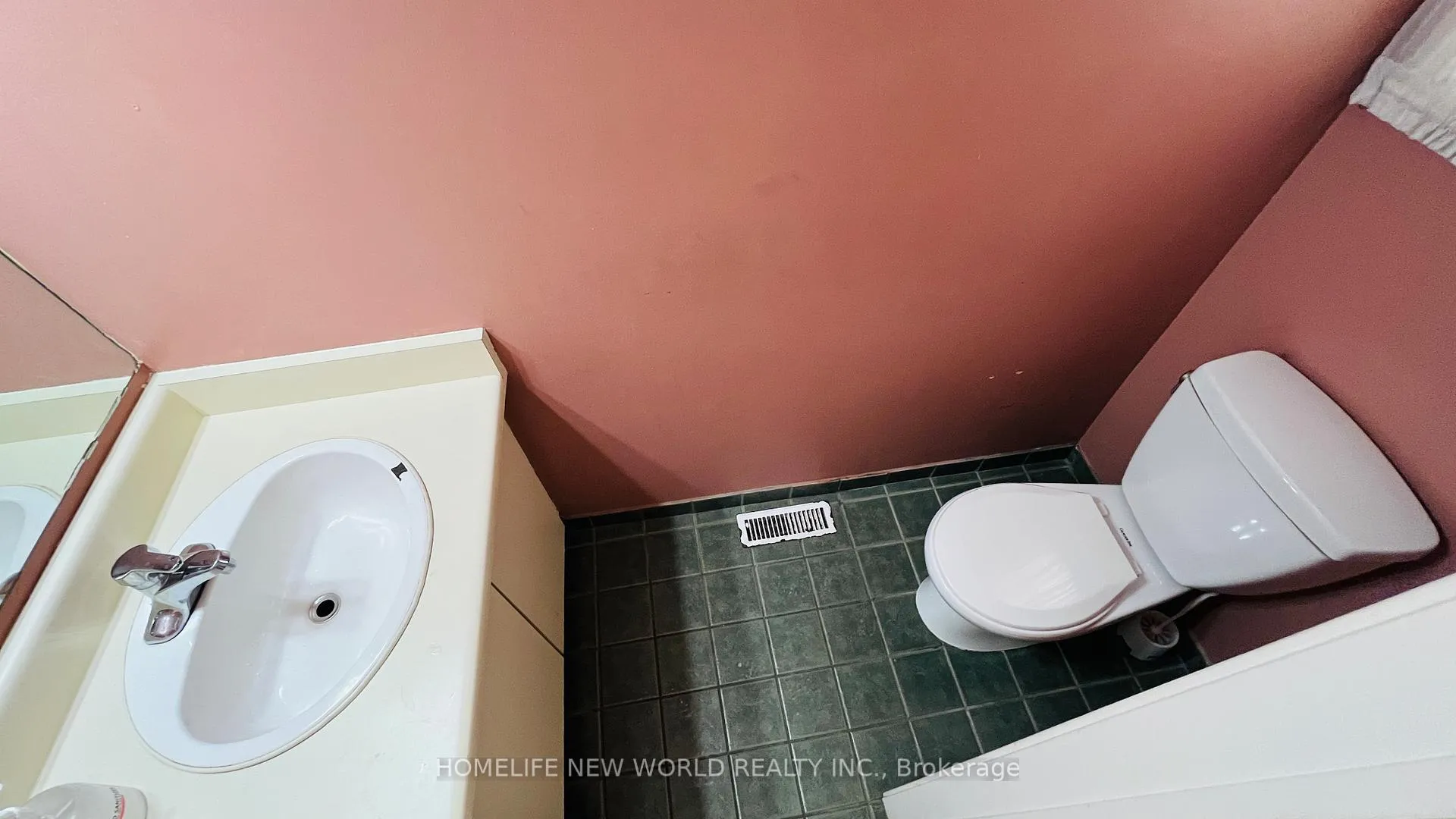 Photo 12 of 189 Gailcrest Circle, Vaughan, Crestwood-Springfarm-Yorkhill — HOMEH