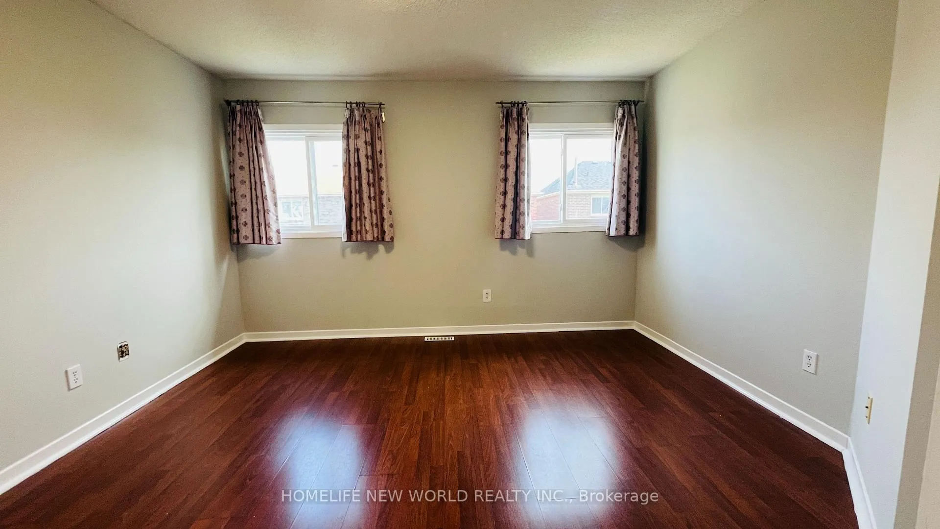 Photo 16 of 189 Gailcrest Circle, Vaughan, Crestwood-Springfarm-Yorkhill — HOMEH