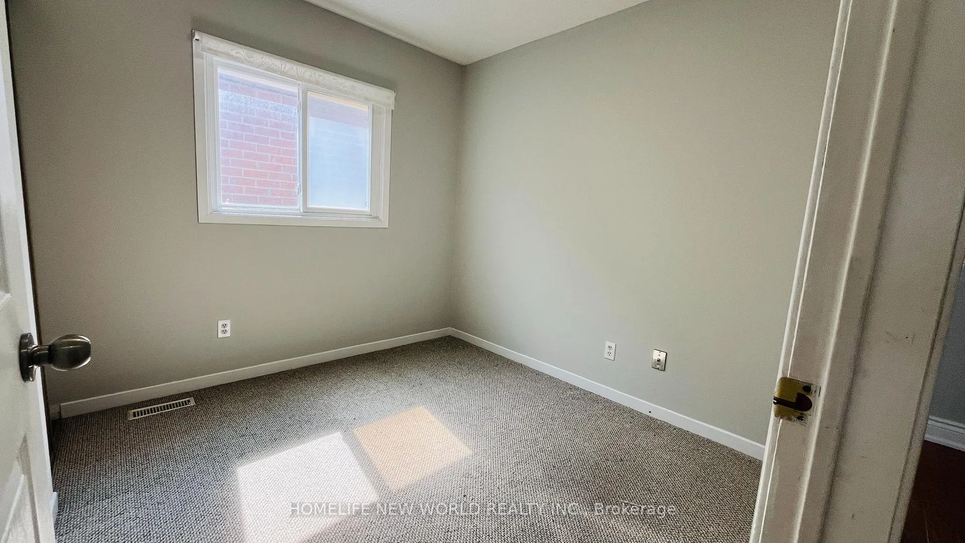 Photo 18 of 189 Gailcrest Circle, Vaughan, Crestwood-Springfarm-Yorkhill — HOMEH