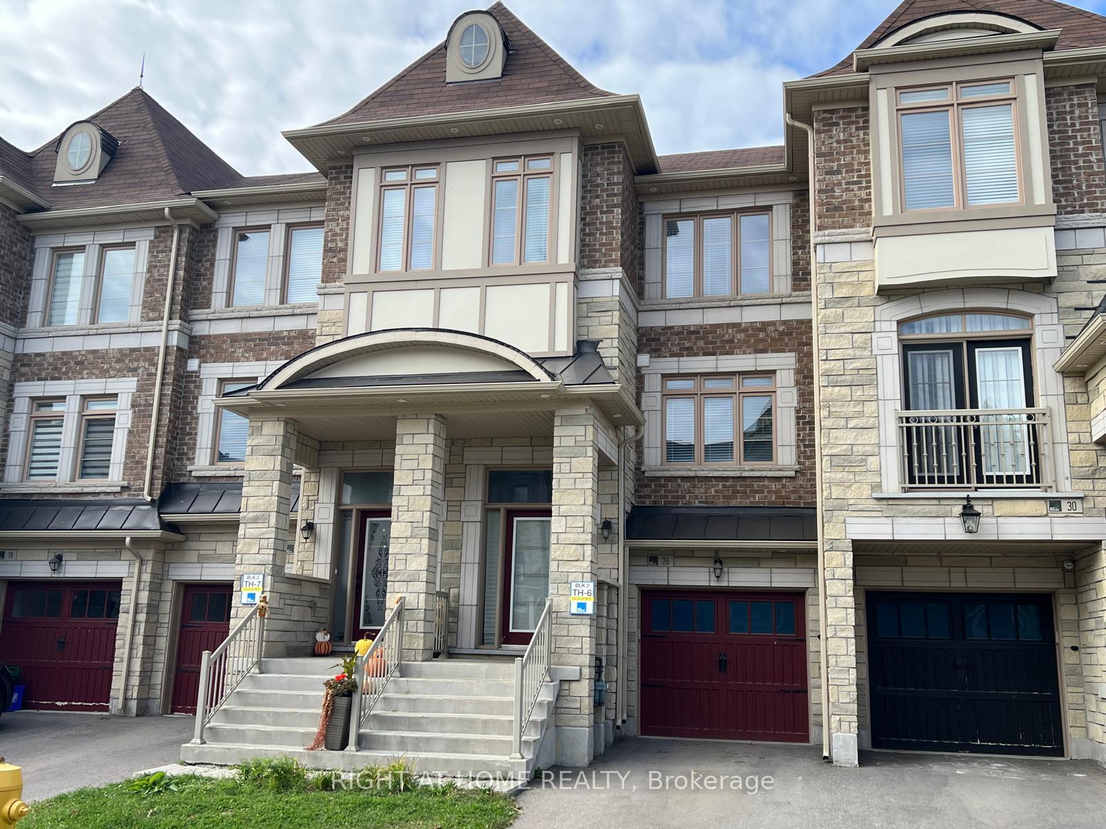 Photo 1 of 26 Sunset Terrace, Vaughan, Vellore Village — HOMEH