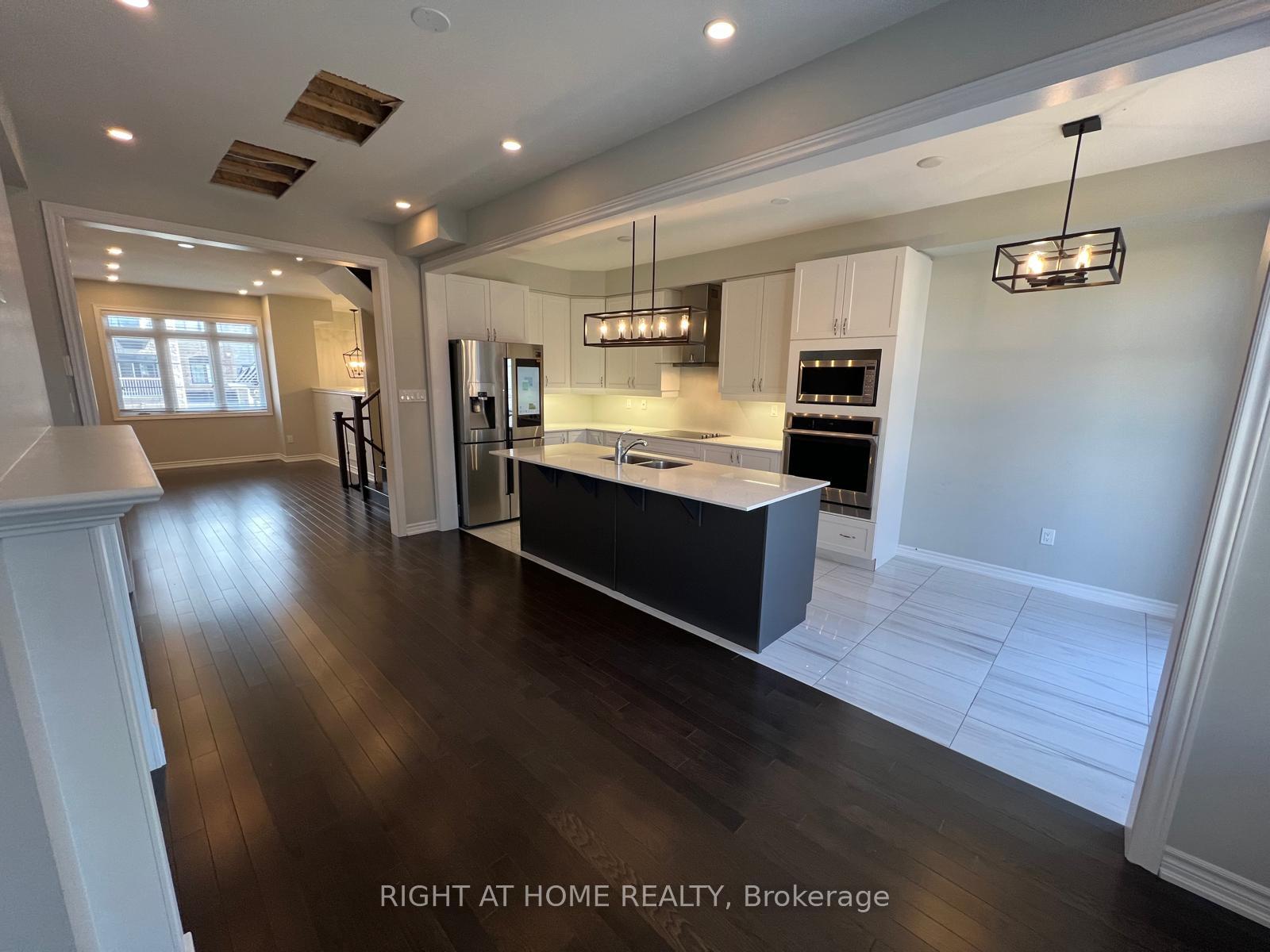Photo 6 of 26 Sunset Terrace, Vaughan, Vellore Village — HOMEH