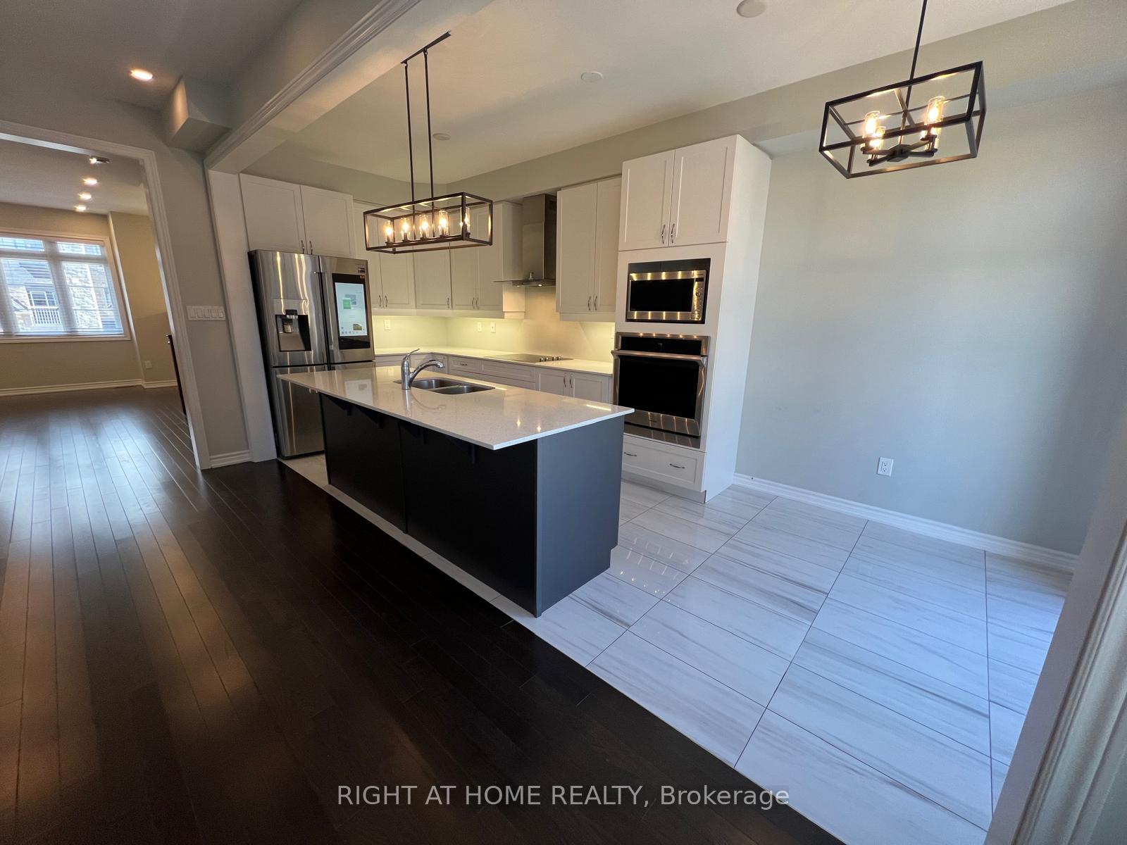 Photo 11 of 26 Sunset Terrace, Vaughan, Vellore Village — HOMEH