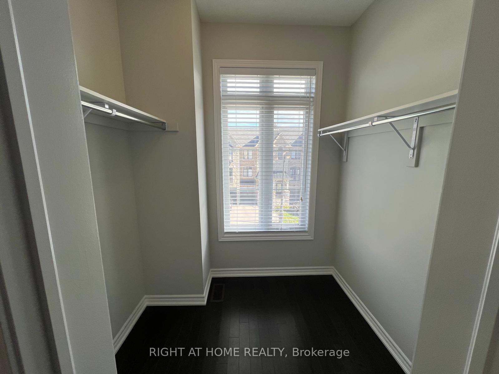 Photo 20 of 26 Sunset Terrace, Vaughan, Vellore Village — HOMEH