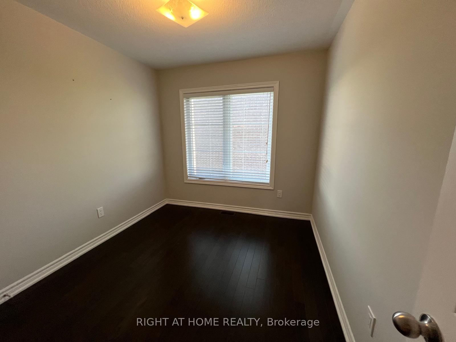 Photo 23 of 26 Sunset Terrace, Vaughan, Vellore Village — HOMEH