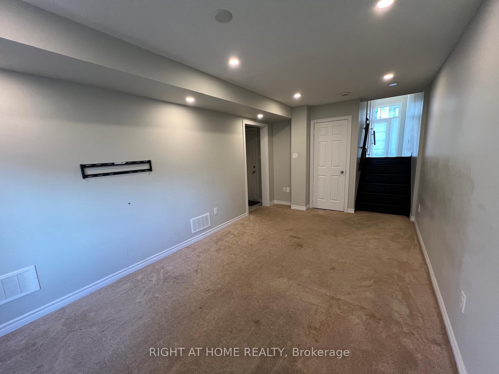 Photo 26 of 26 Sunset Terrace, Vaughan, Vellore Village — HOMEH