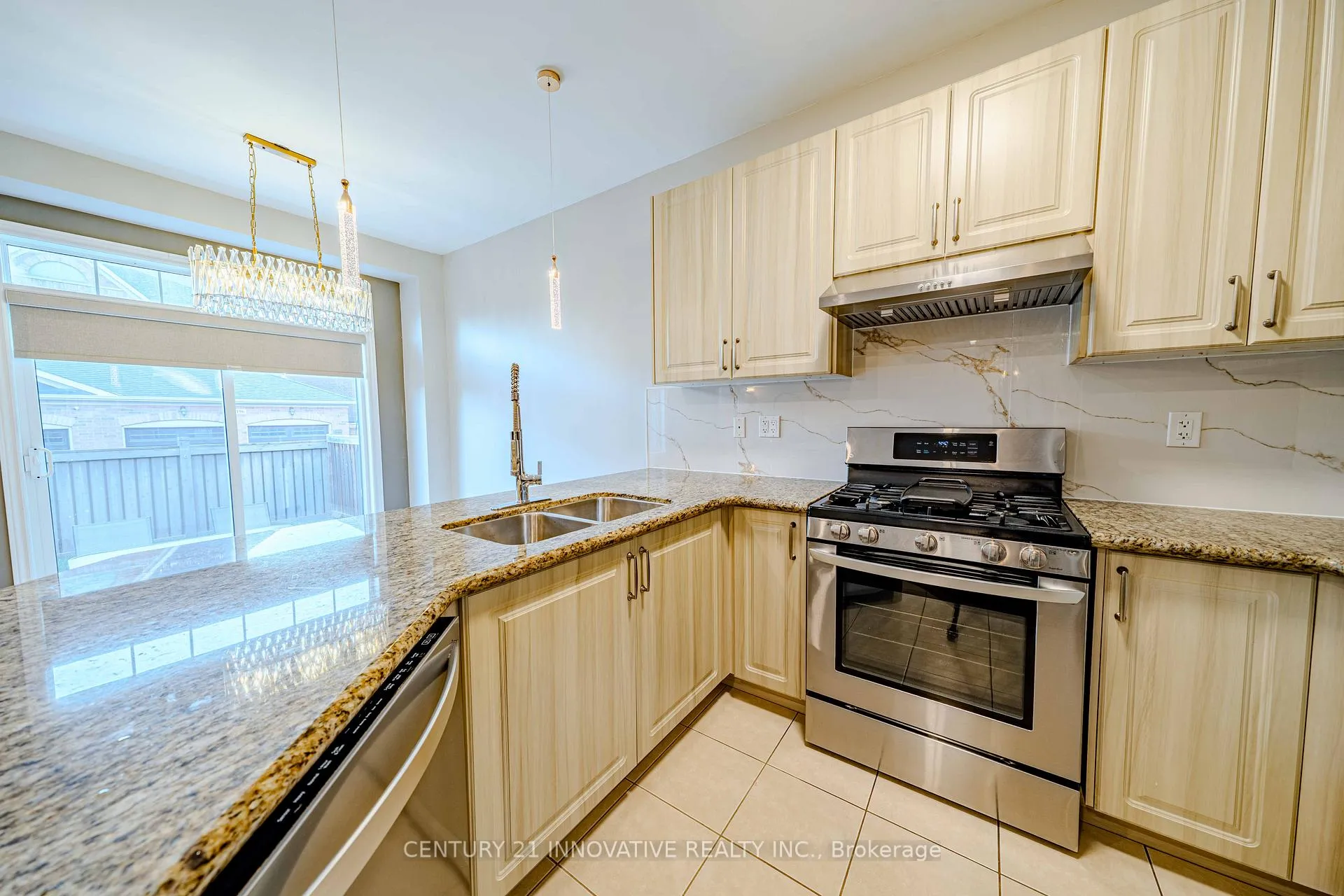 Photo 11 of 72 Killington Avenue, Vaughan, Kleinburg — HOMEH