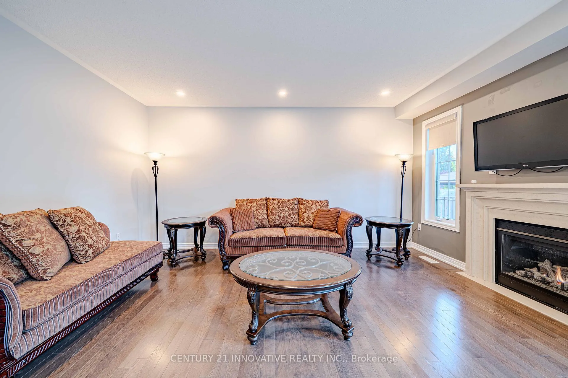 Photo 15 of 72 Killington Avenue, Vaughan, Kleinburg — HOMEH