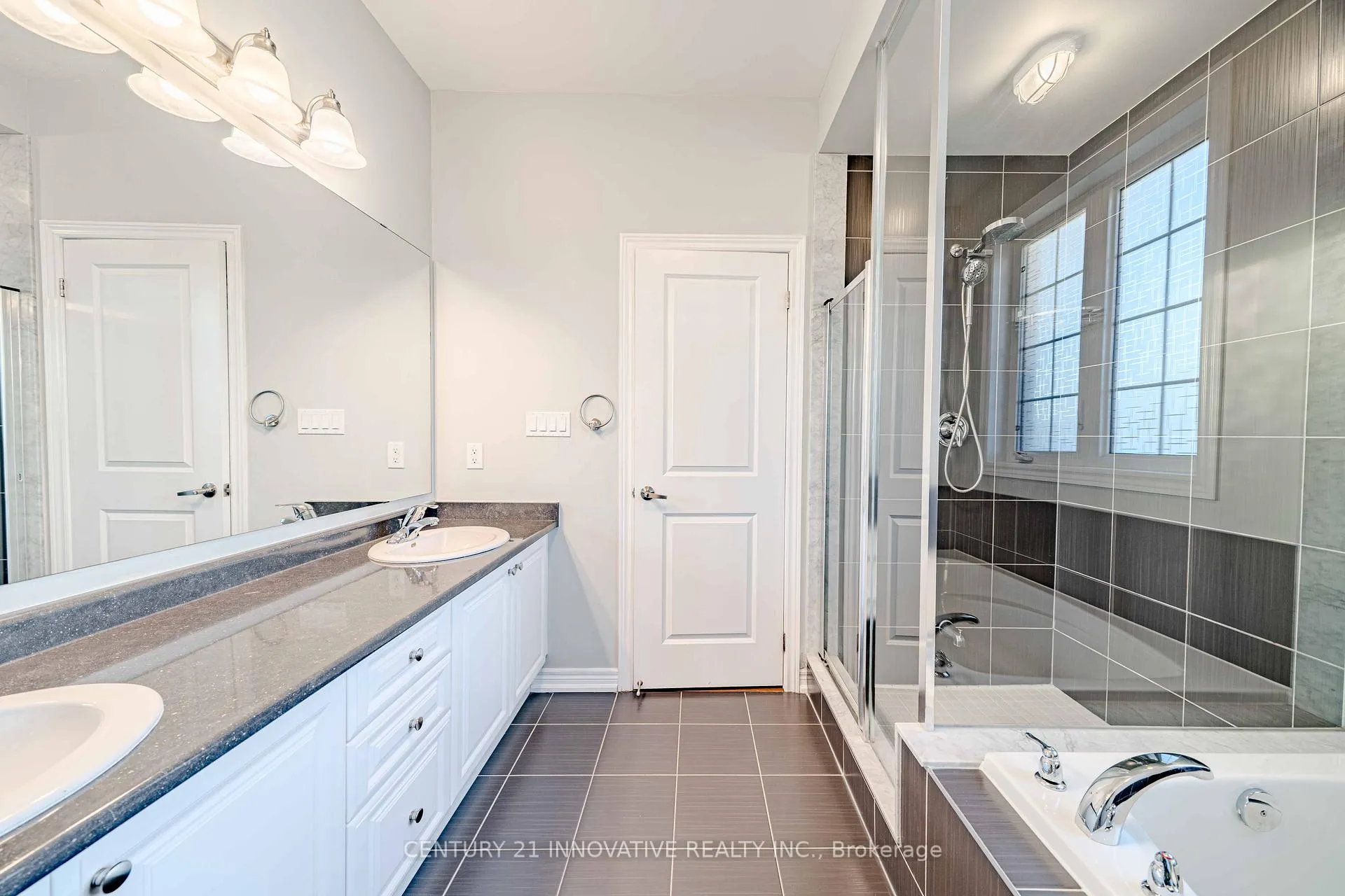 Photo 24 of 72 Killington Avenue, Vaughan, Kleinburg — HOMEH