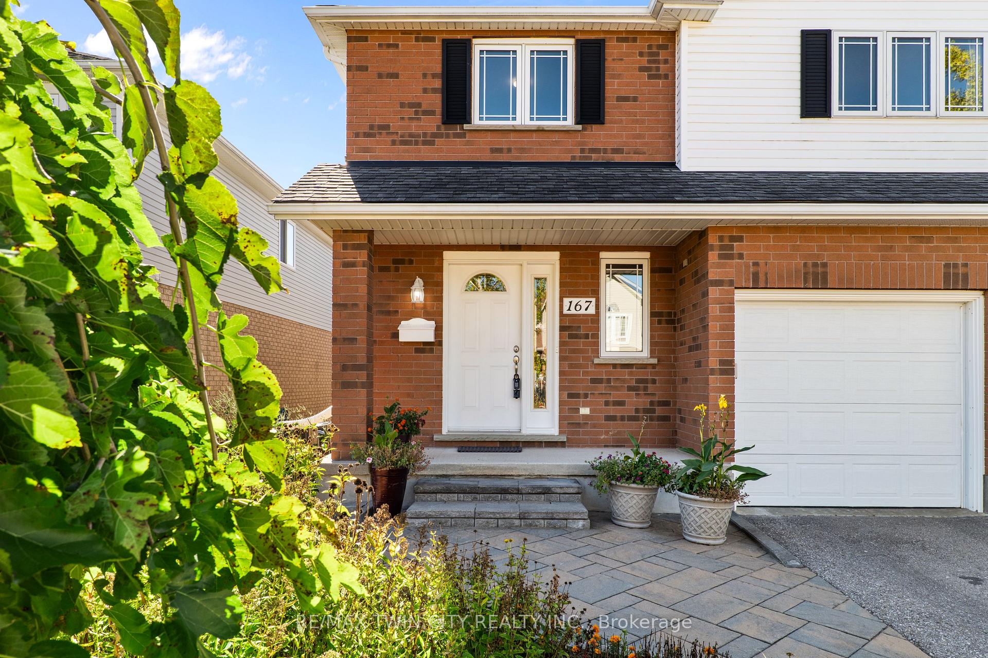 Photo 2 of 167 Bridgewater Crescent, Waterloo — HOMEH