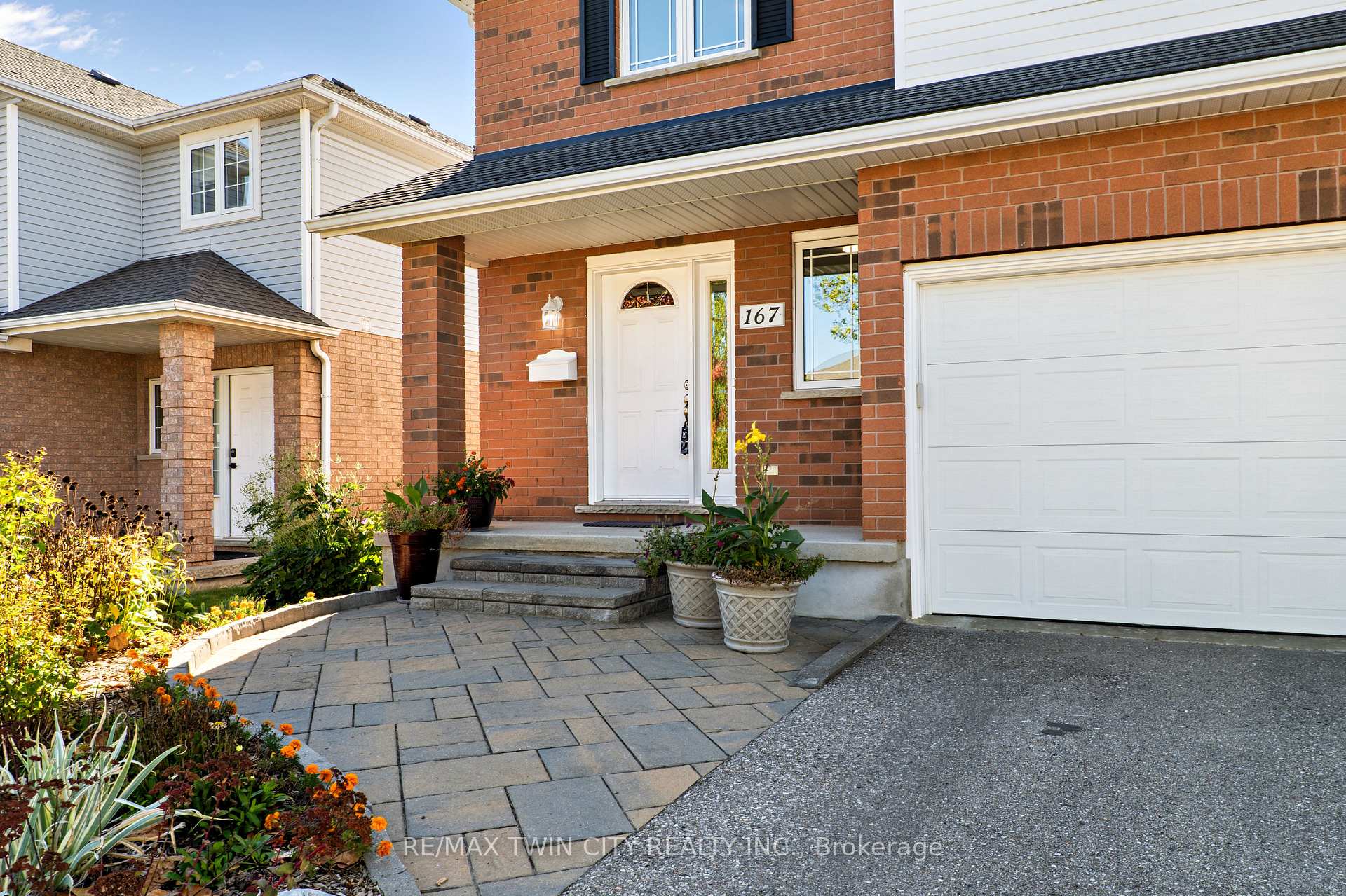 Photo 3 of 167 Bridgewater Crescent, Waterloo — HOMEH