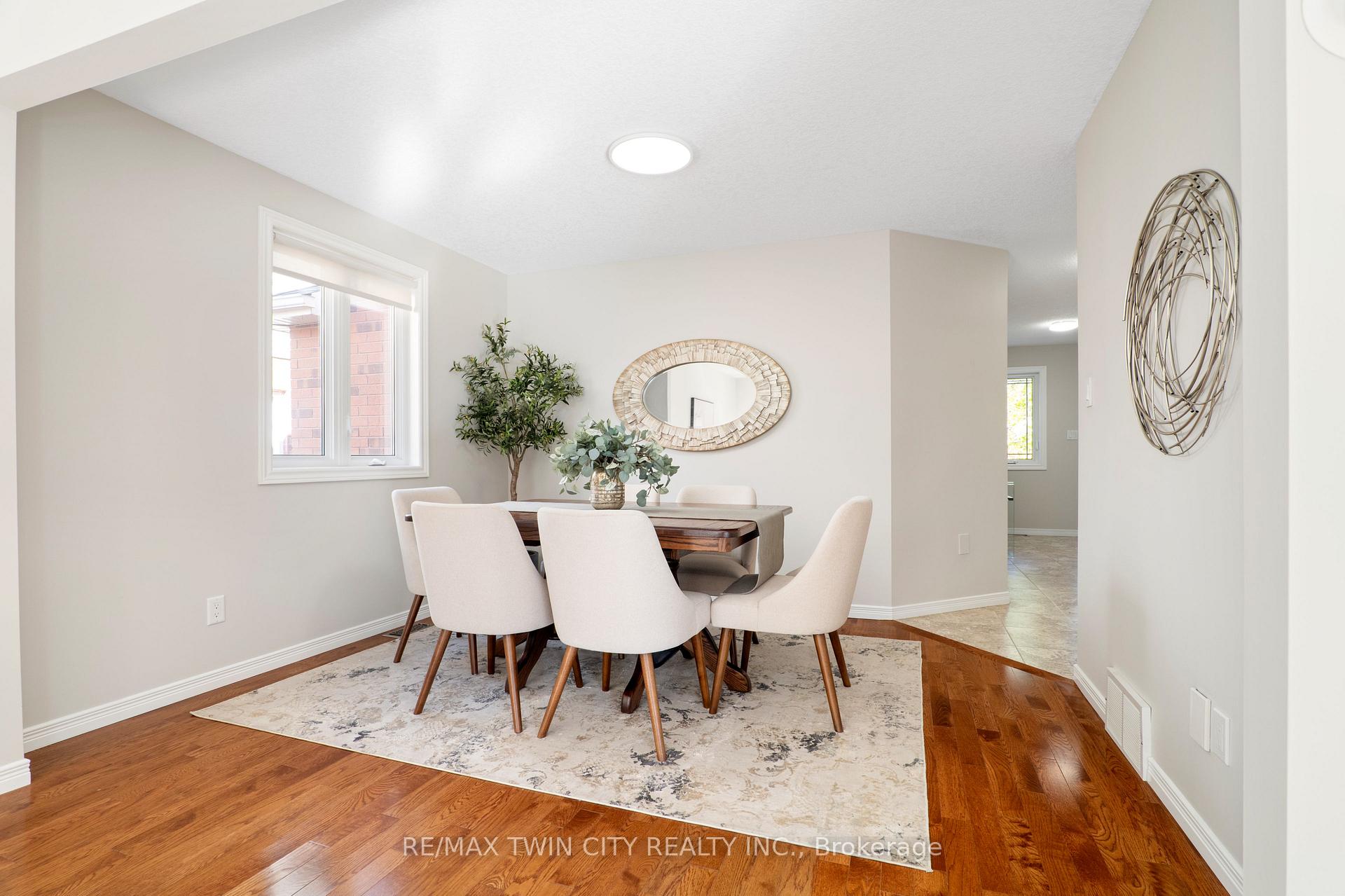 Photo 7 of 167 Bridgewater Crescent, Waterloo — HOMEH