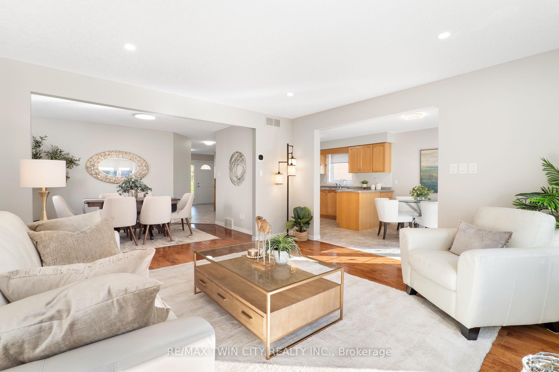 Photo 9 of 167 Bridgewater Crescent, Waterloo — HOMEH