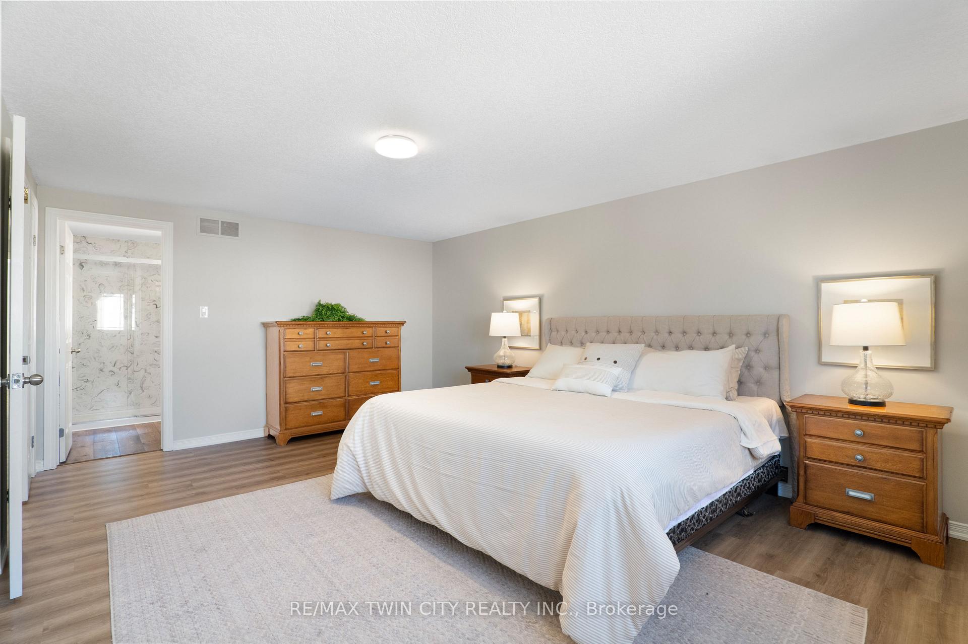 Photo 21 of 167 Bridgewater Crescent, Waterloo — HOMEH