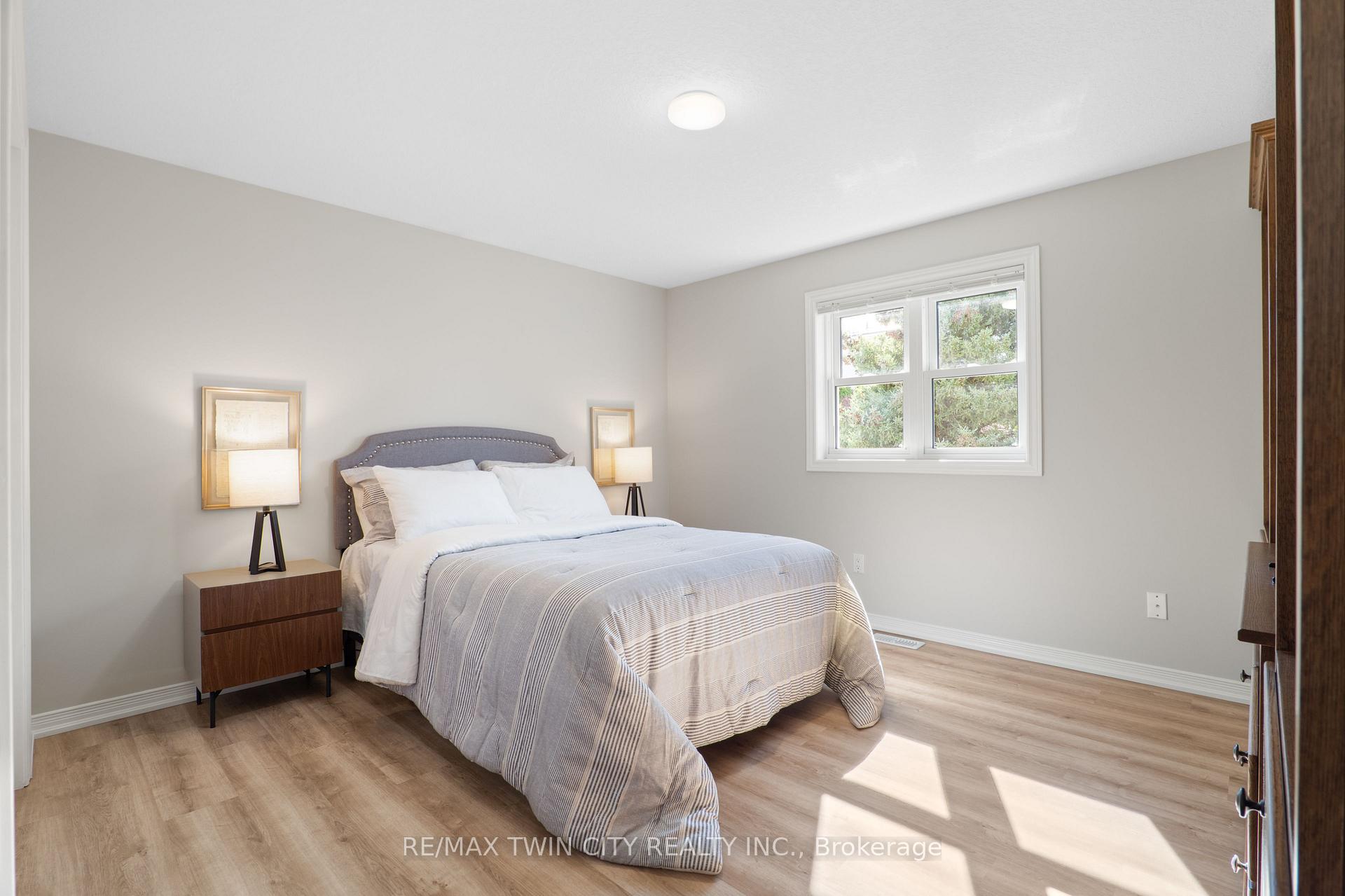 Photo 30 of 167 Bridgewater Crescent, Waterloo — HOMEH