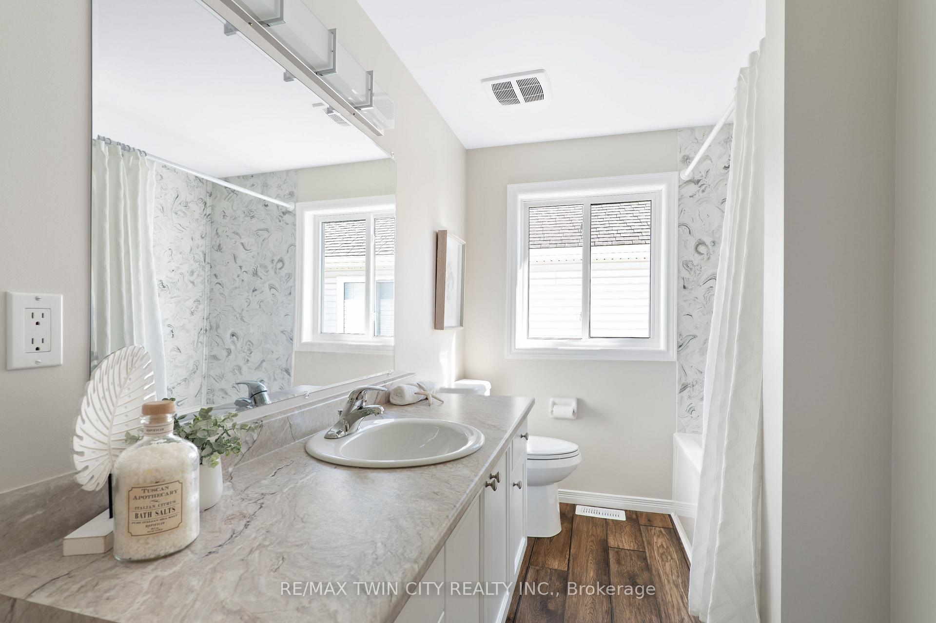 Photo 31 of 167 Bridgewater Crescent, Waterloo — HOMEH