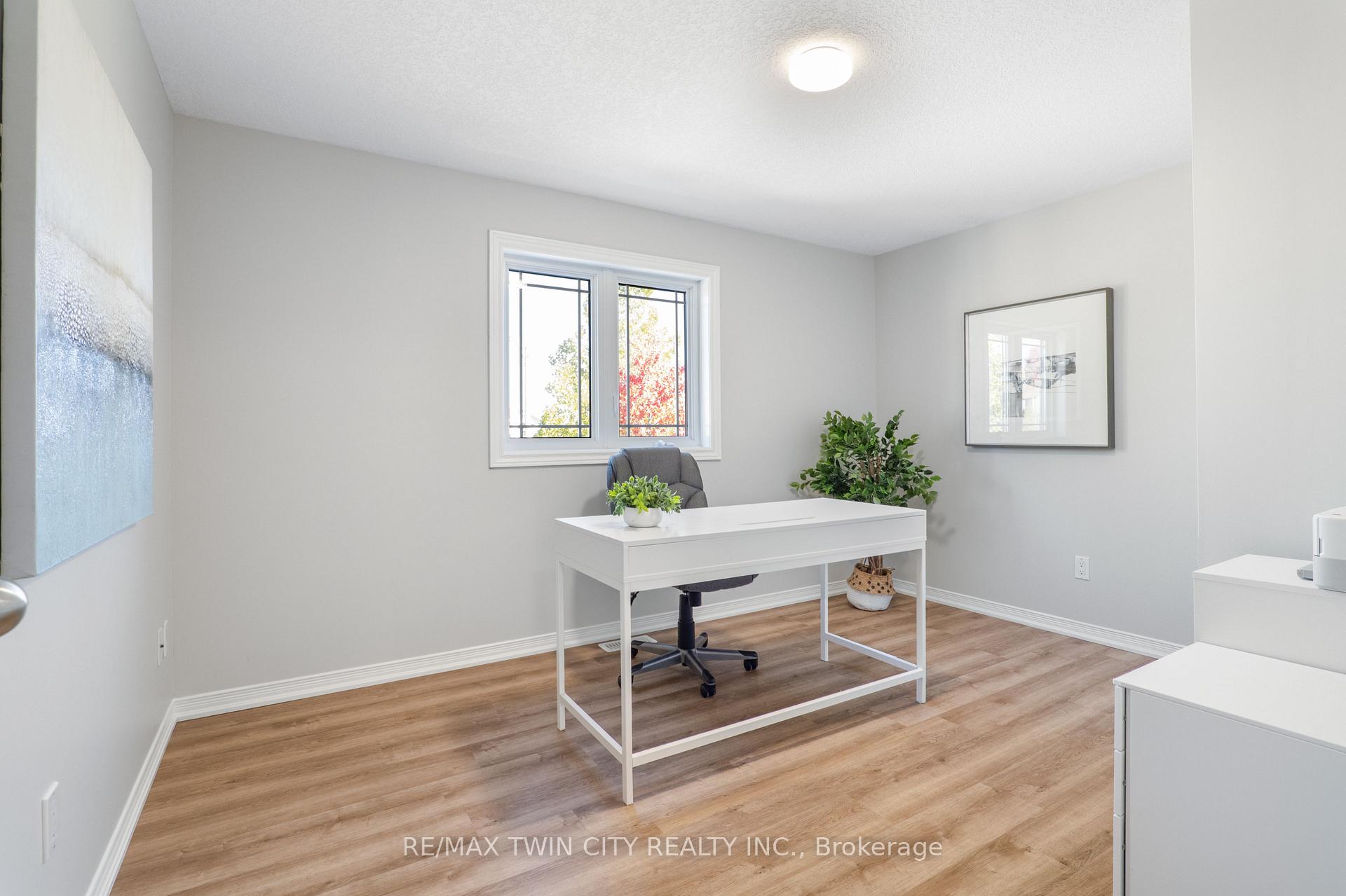 Photo 33 of 167 Bridgewater Crescent, Waterloo — HOMEH