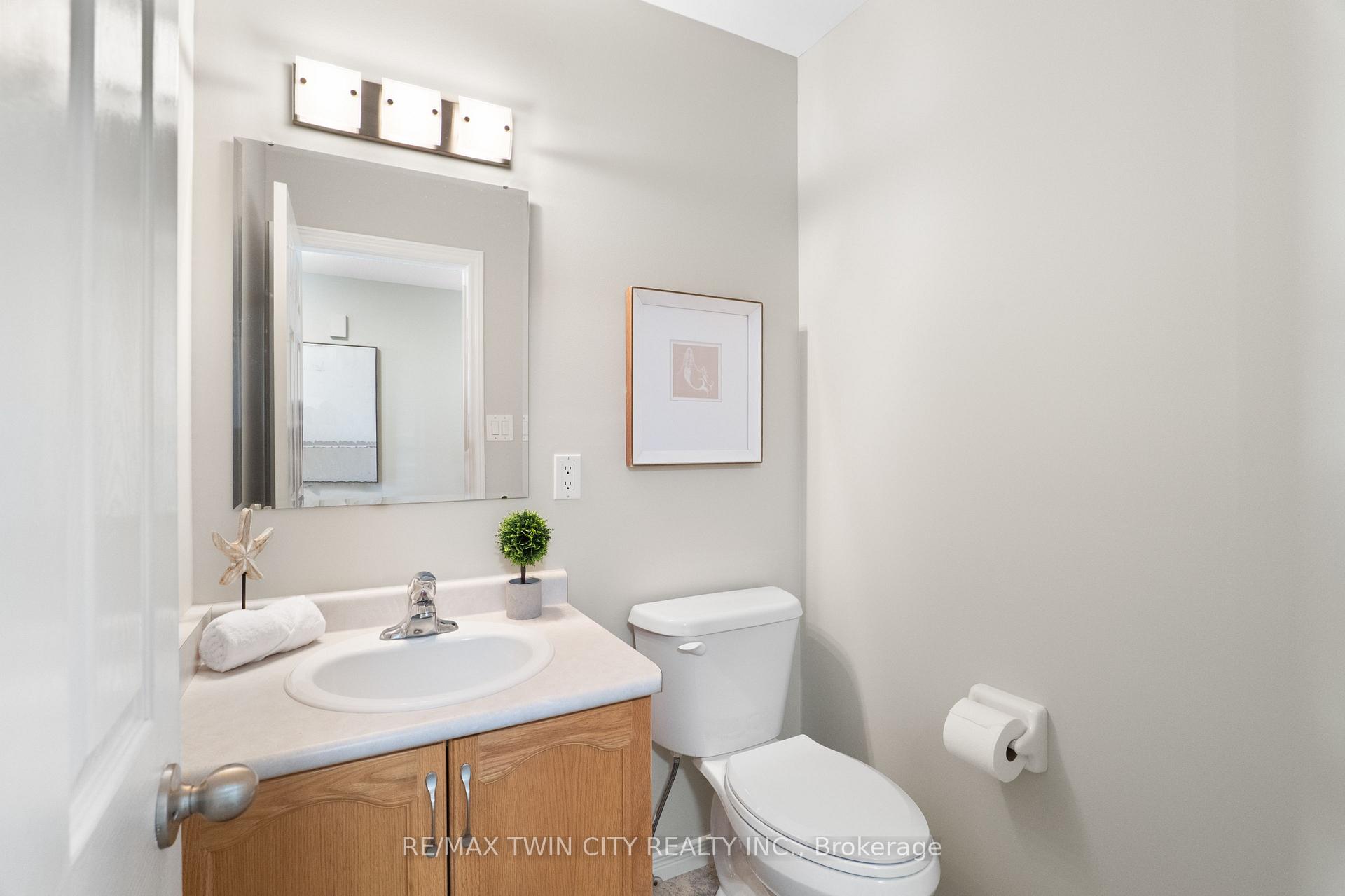 Photo 39 of 167 Bridgewater Crescent, Waterloo — HOMEH