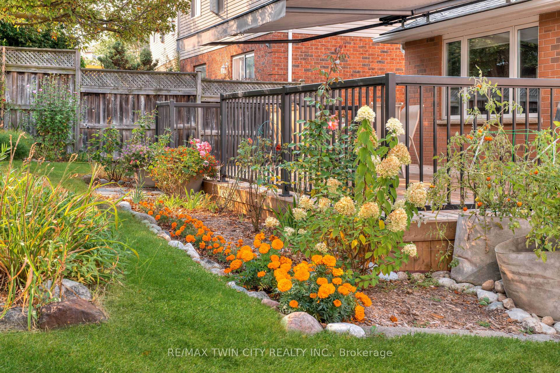Photo 41 of 167 Bridgewater Crescent, Waterloo — HOMEH
