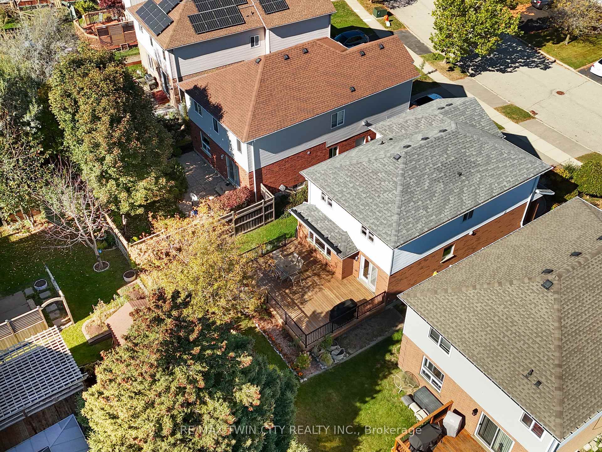 Photo 48 of 167 Bridgewater Crescent, Waterloo — HOMEH