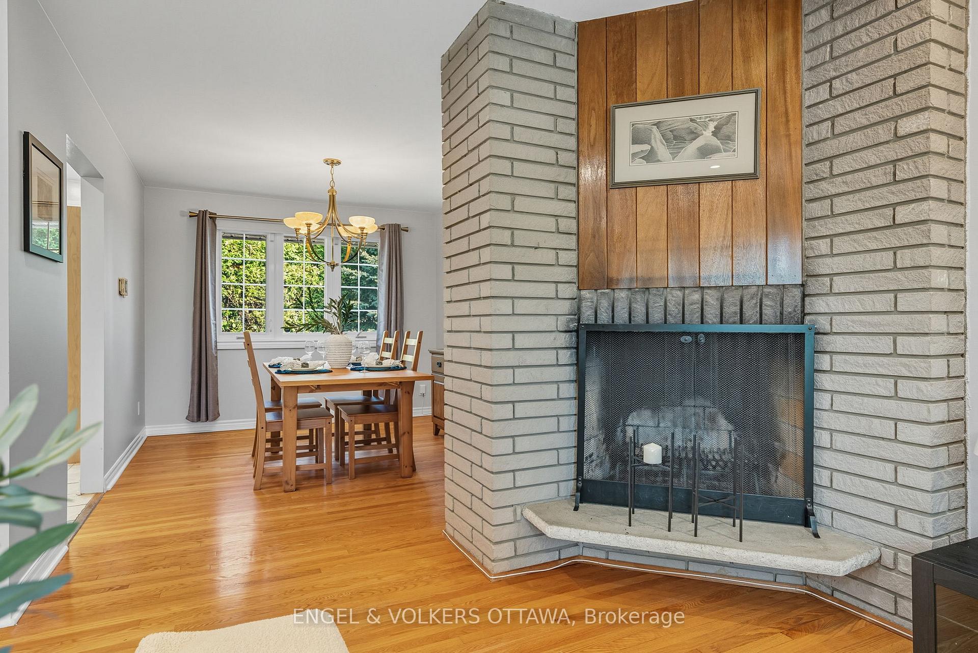 Photo 17 of 1800 Devlin Crescent, Ottawa, Playfair Park — HOMEH