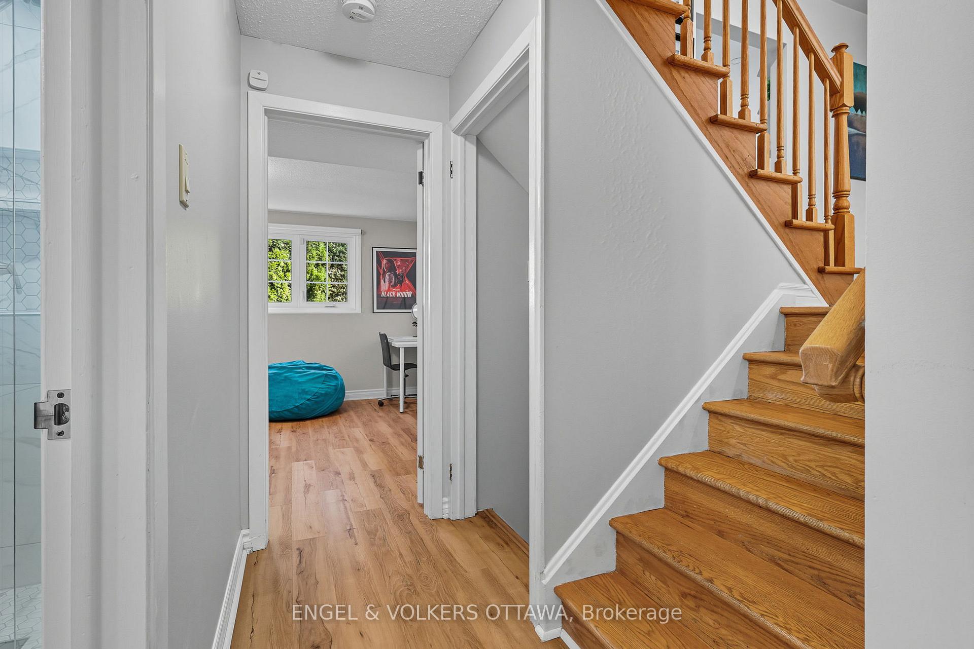 Photo 24 of 1800 Devlin Crescent, Ottawa, Playfair Park — HOMEH