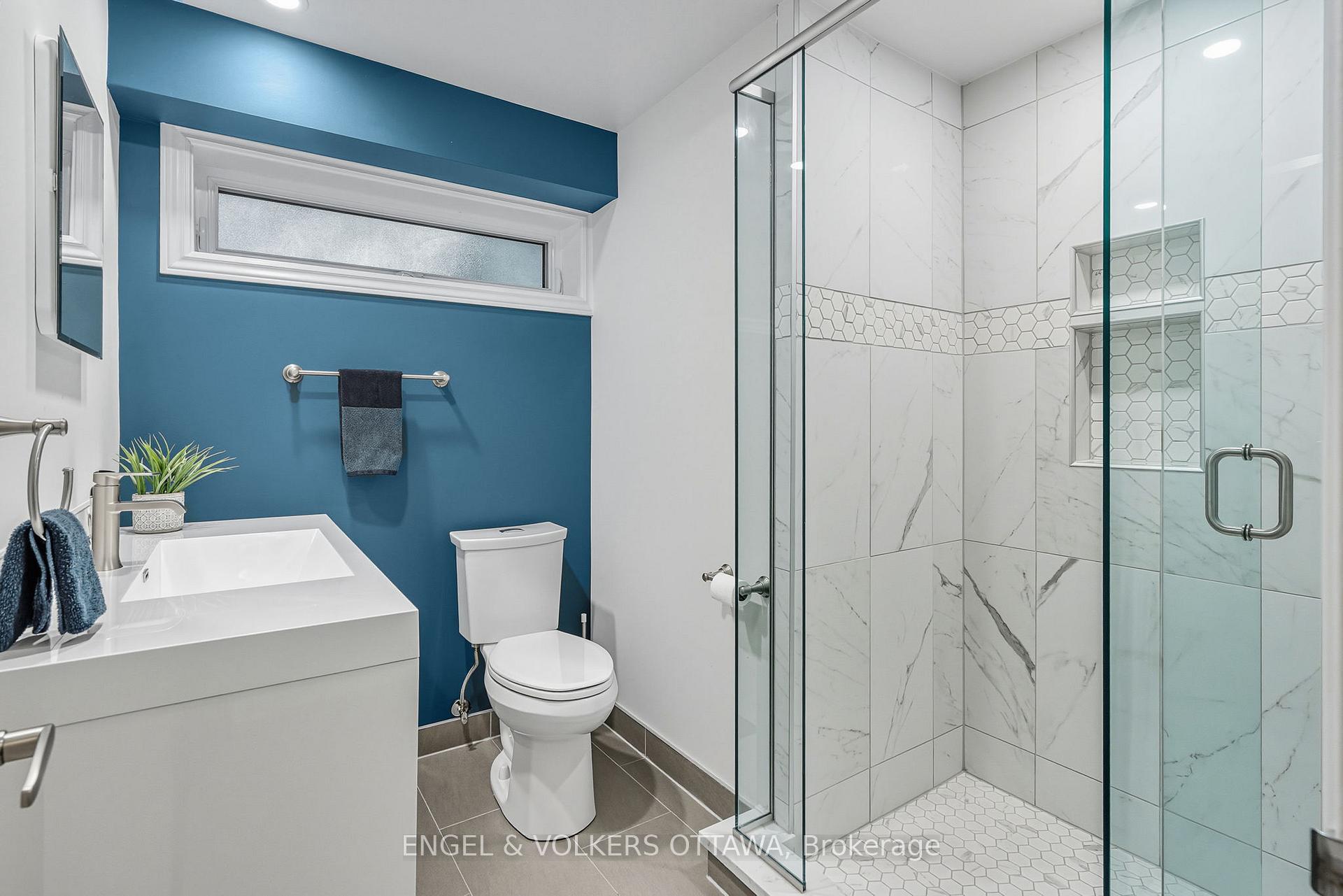 Photo 28 of 1800 Devlin Crescent, Ottawa, Playfair Park — HOMEH