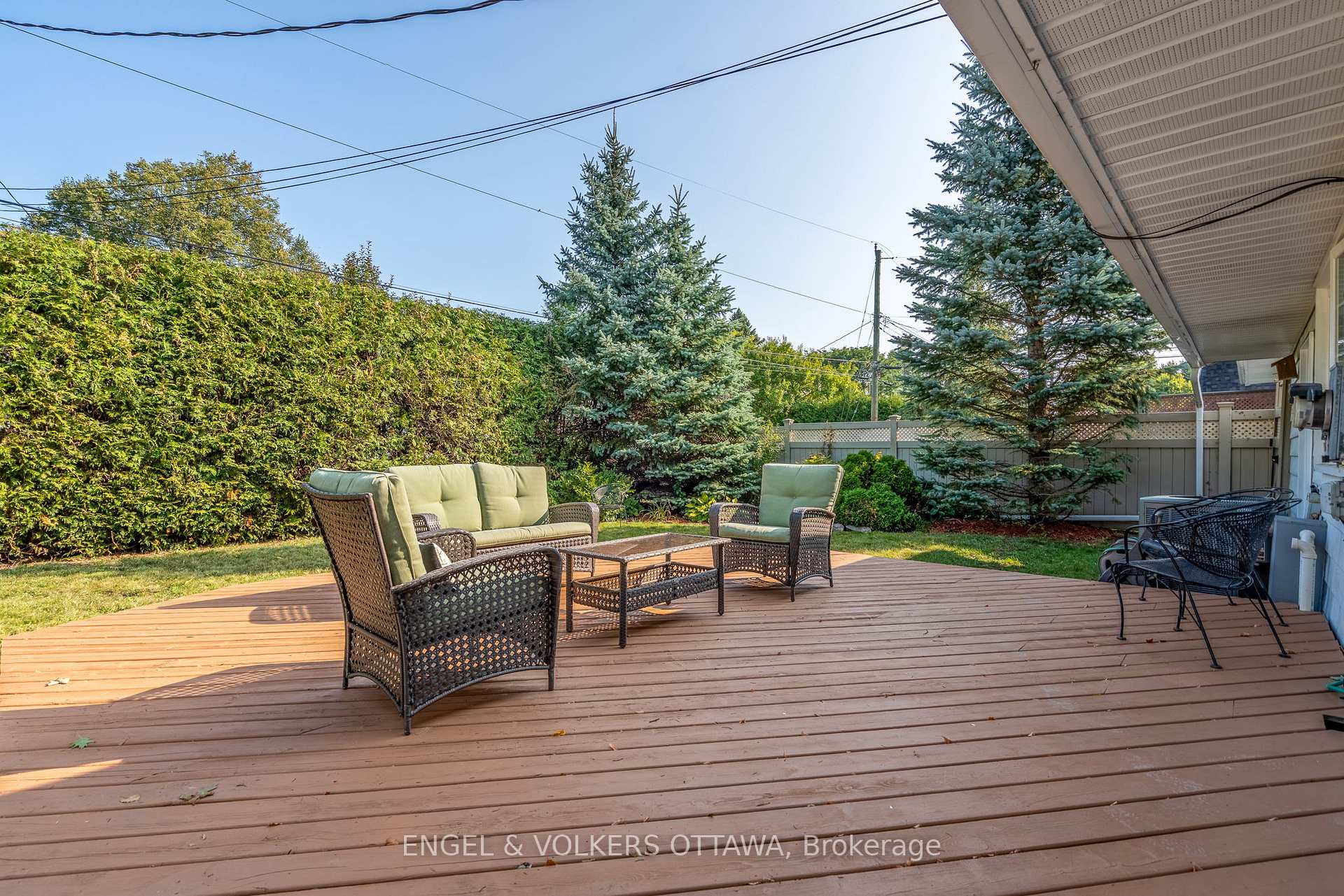 Photo 34 of 1800 Devlin Crescent, Ottawa, Playfair Park — HOMEH