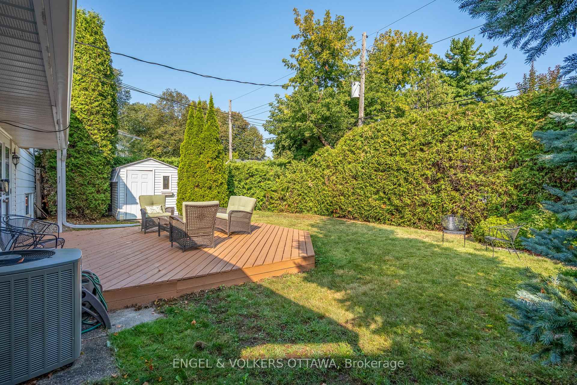 Photo 36 of 1800 Devlin Crescent, Ottawa, Playfair Park — HOMEH