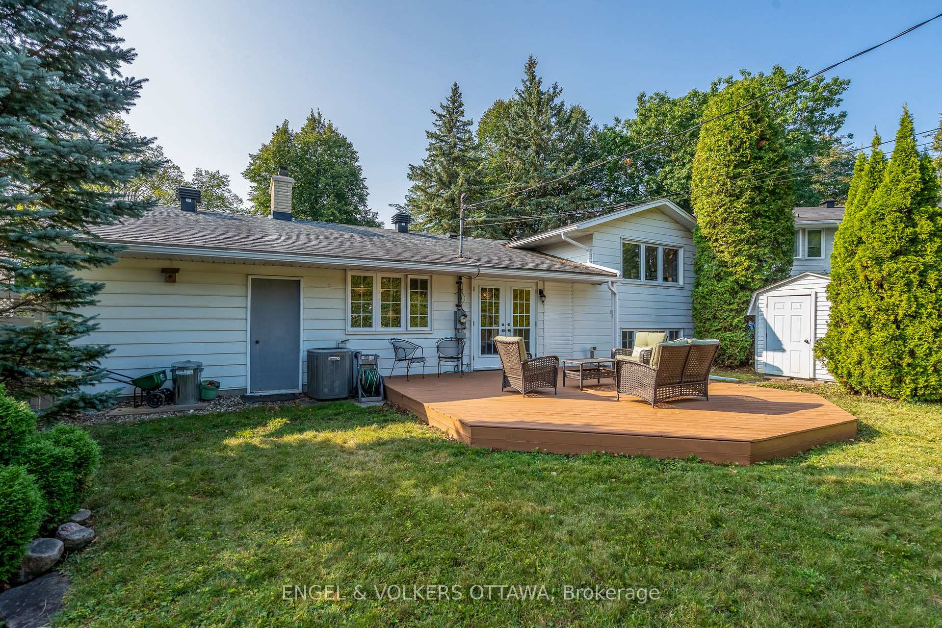 Photo 37 of 1800 Devlin Crescent, Ottawa, Playfair Park — HOMEH