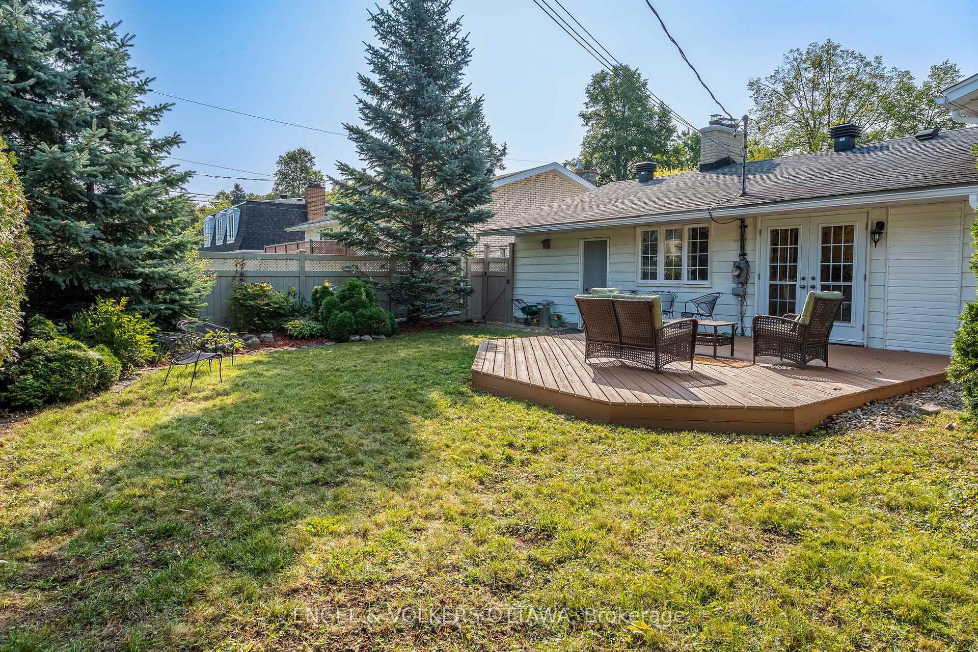 Photo 39 of 1800 Devlin Crescent, Ottawa, Playfair Park — HOMEH