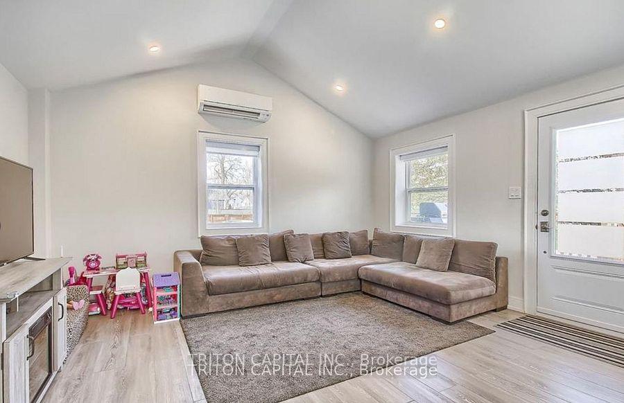 Photo 6 of 34 Napier Street, Vaughan, Kleinburg — HOMEH