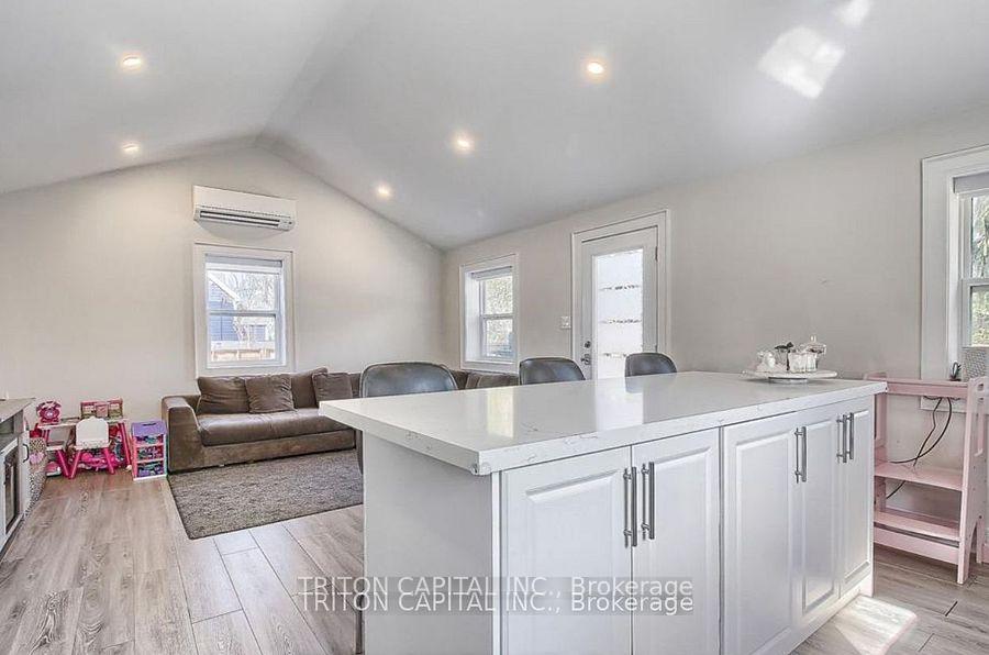 Photo 11 of 34 Napier Street, Vaughan, Kleinburg — HOMEH