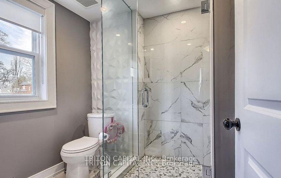 Photo 16 of 34 Napier Street, Vaughan, Kleinburg — HOMEH