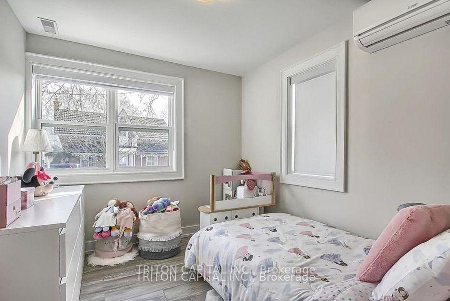 Photo 18 of 34 Napier Street, Vaughan, Kleinburg — HOMEH