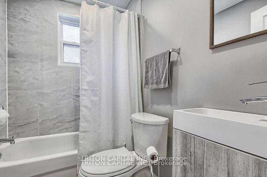 Photo 19 of 34 Napier Street, Vaughan, Kleinburg — HOMEH