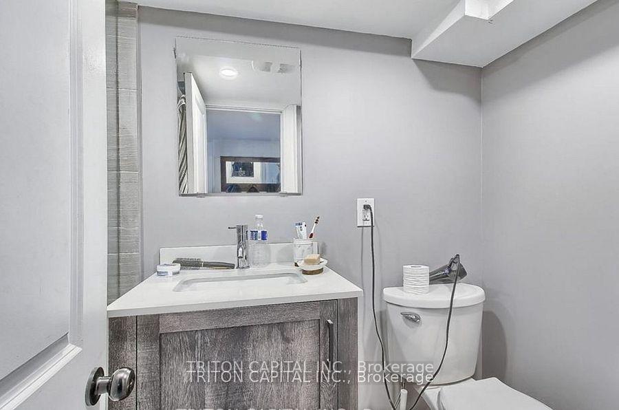 Photo 22 of 34 Napier Street, Vaughan, Kleinburg — HOMEH