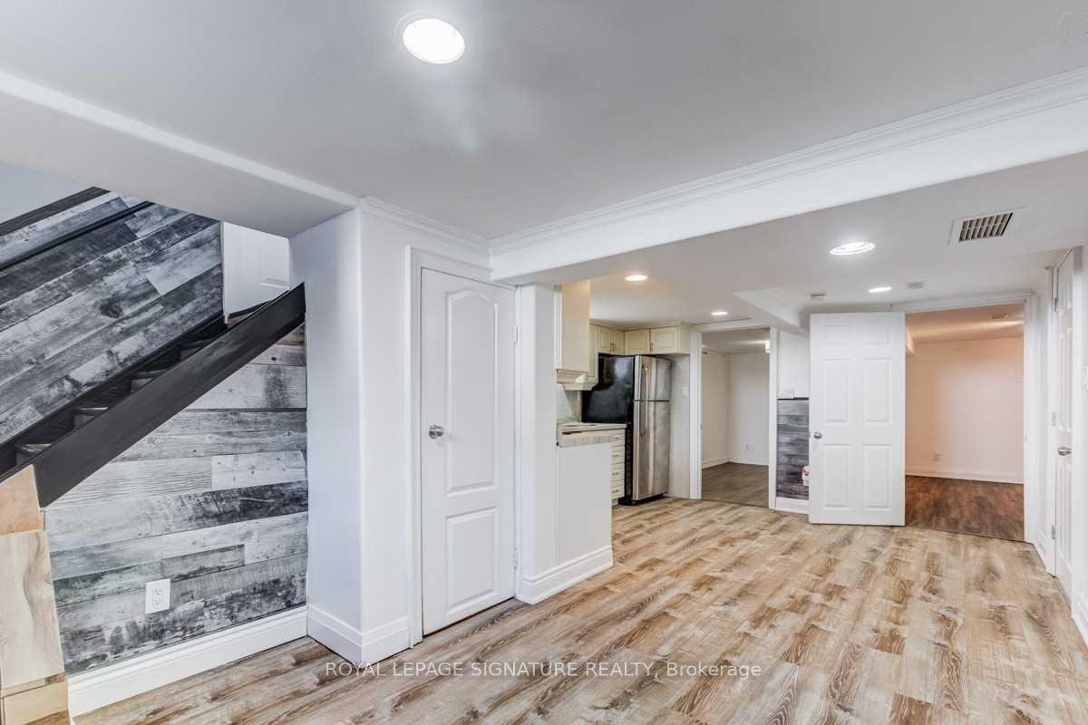 Photo 3 of Unit Bsmt, 40 Holmesdale Crescent, Toronto, Caledonia-Fairbank — HOMEH