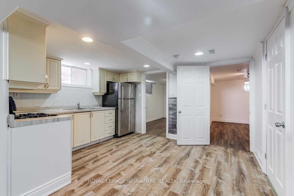 Photo 4 of Unit Bsmt, 40 Holmesdale Crescent, Toronto, Caledonia-Fairbank — HOMEH