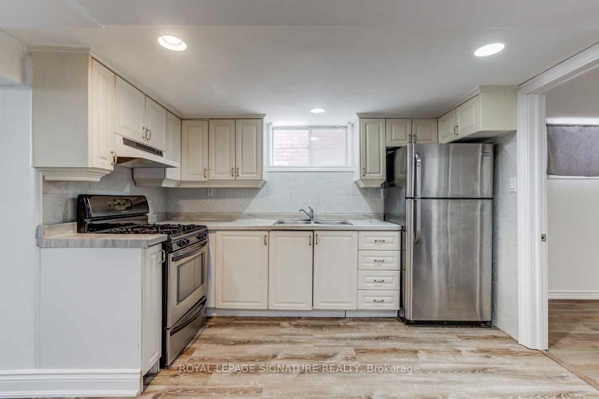 Photo 5 of Unit Bsmt, 40 Holmesdale Crescent, Toronto, Caledonia-Fairbank — HOMEH