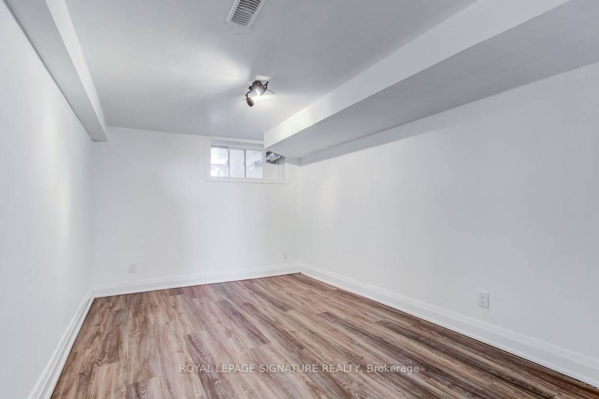 Photo 6 of Unit Bsmt, 40 Holmesdale Crescent, Toronto, Caledonia-Fairbank — HOMEH