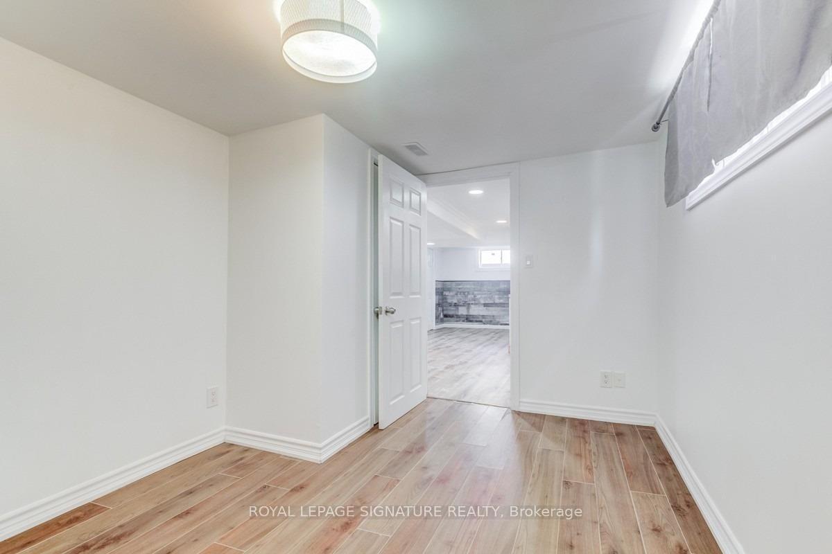 Photo 8 of Unit Bsmt, 40 Holmesdale Crescent, Toronto, Caledonia-Fairbank — HOMEH