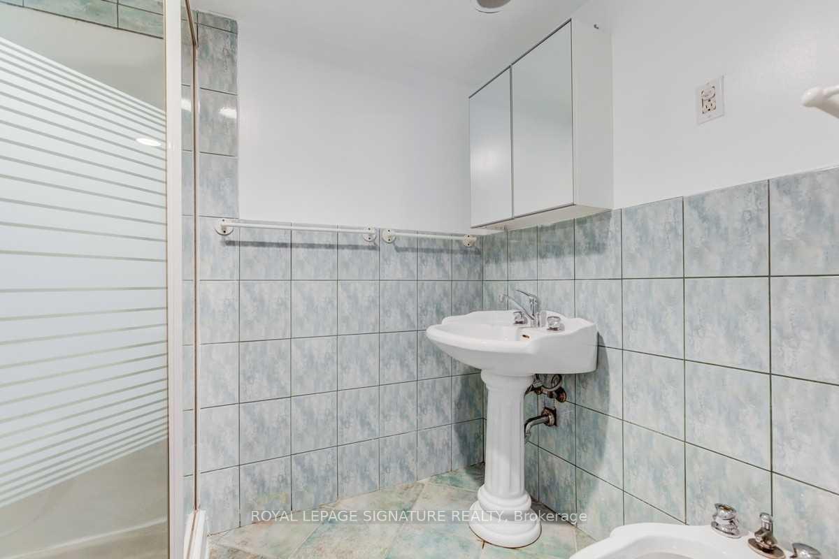 Photo 9 of Unit Bsmt, 40 Holmesdale Crescent, Toronto, Caledonia-Fairbank — HOMEH
